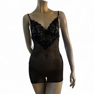 Escante Chemise- NWT- Medium